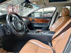 جاكوار XJ